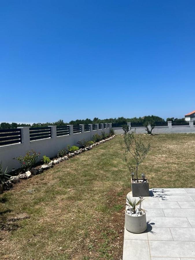 Apartmani Fulir Vrsi Exterior photo