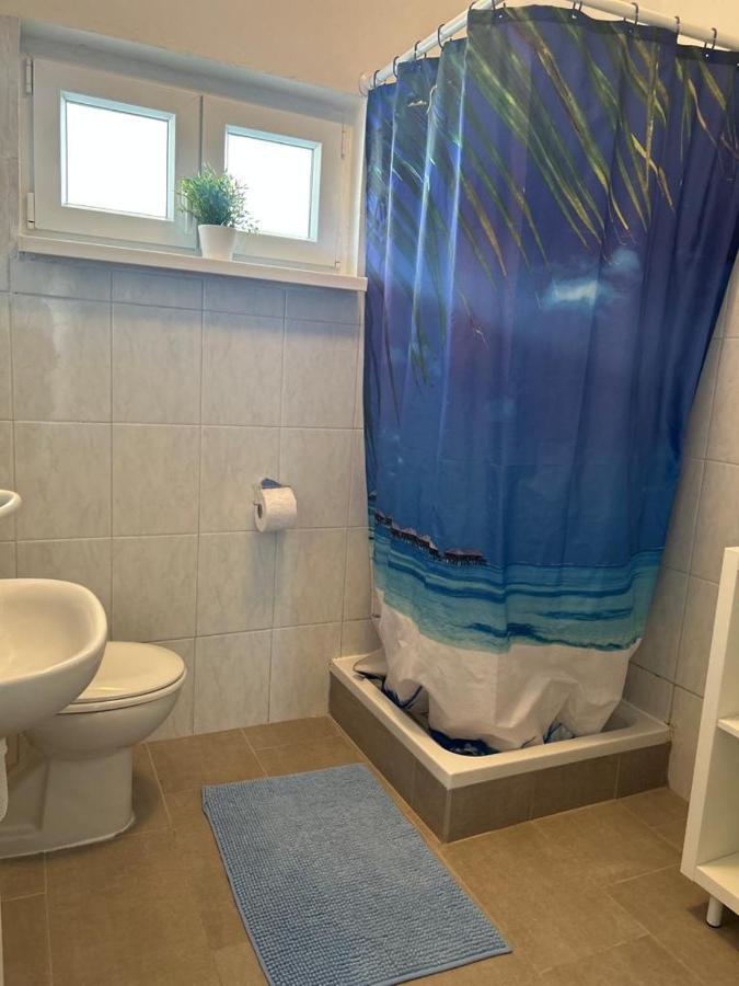 Apartmani Fulir Vrsi Exterior photo