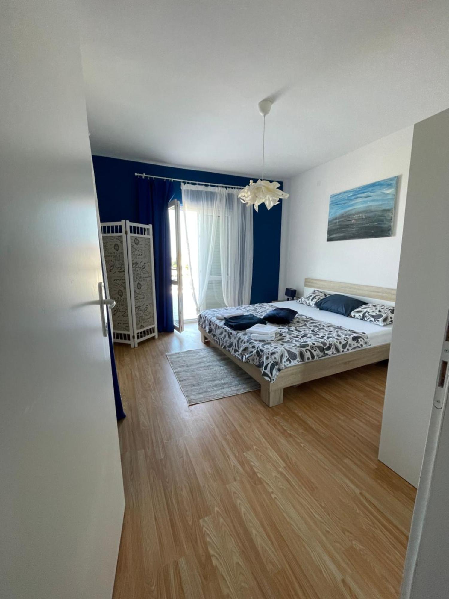 Apartmani Fulir Vrsi Exterior photo