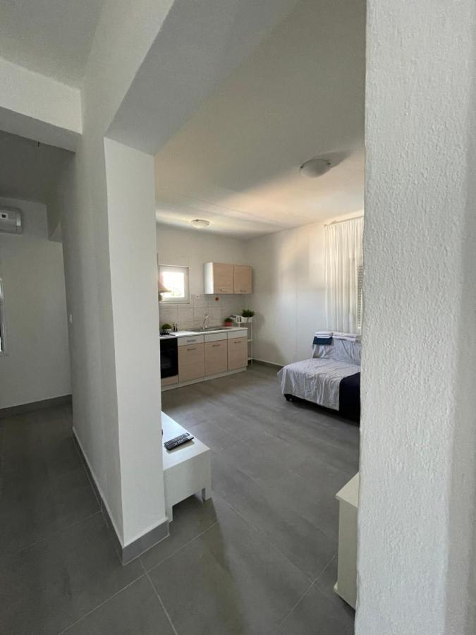 Apartmani Fulir Vrsi Exterior photo