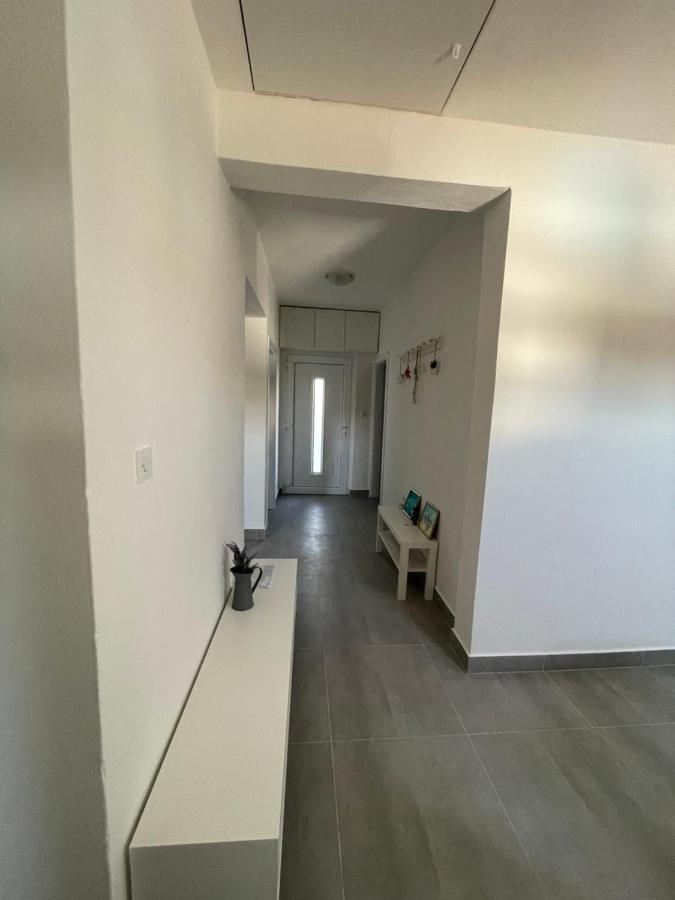 Apartmani Fulir Vrsi Exterior photo
