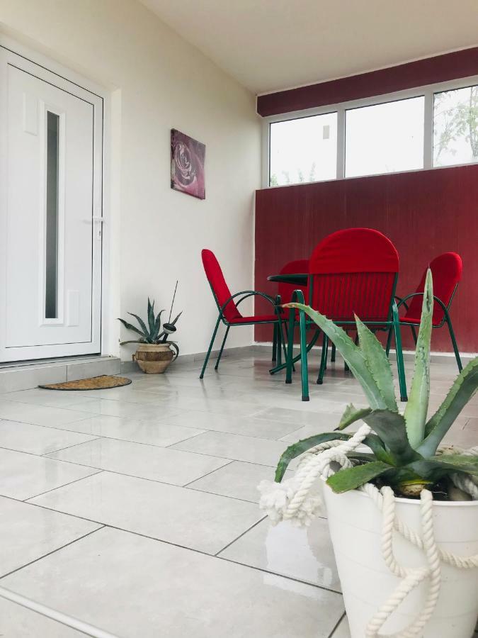 Apartmani Fulir Vrsi Exterior photo